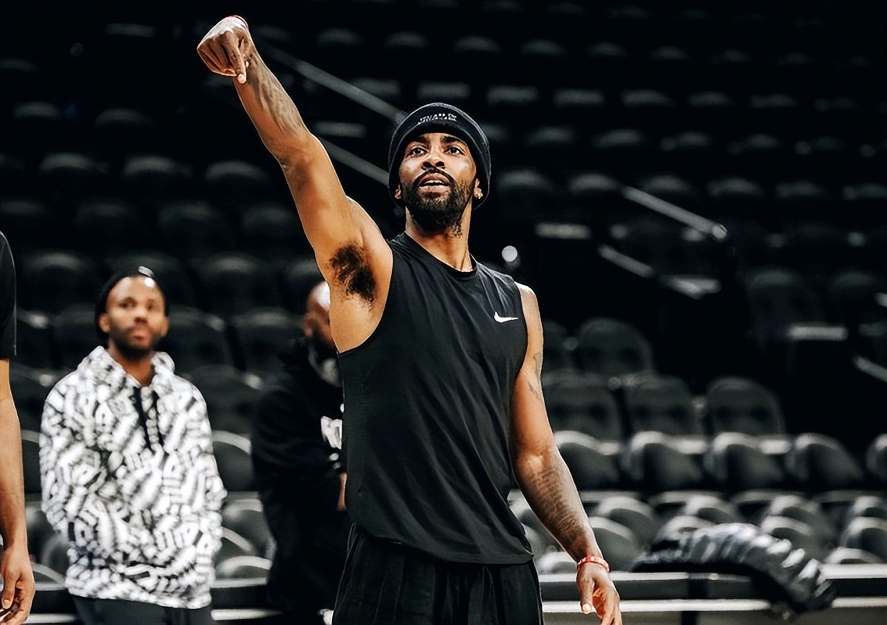 曝篮网队将交易欧文哈登,曝欧文拒绝降薪续约篮网