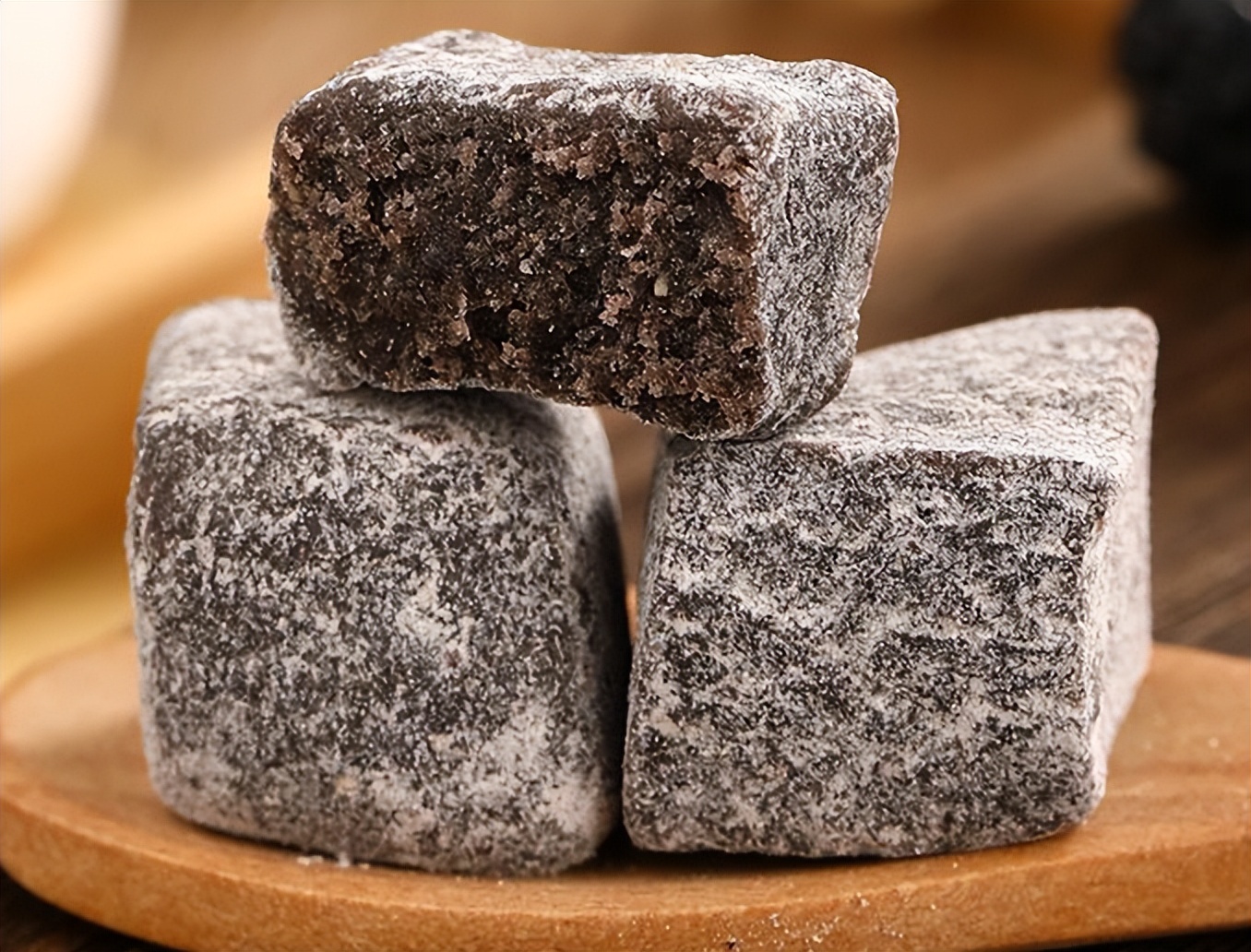 蛋白补什么蛋黄补什么,蛋白补多了好吗