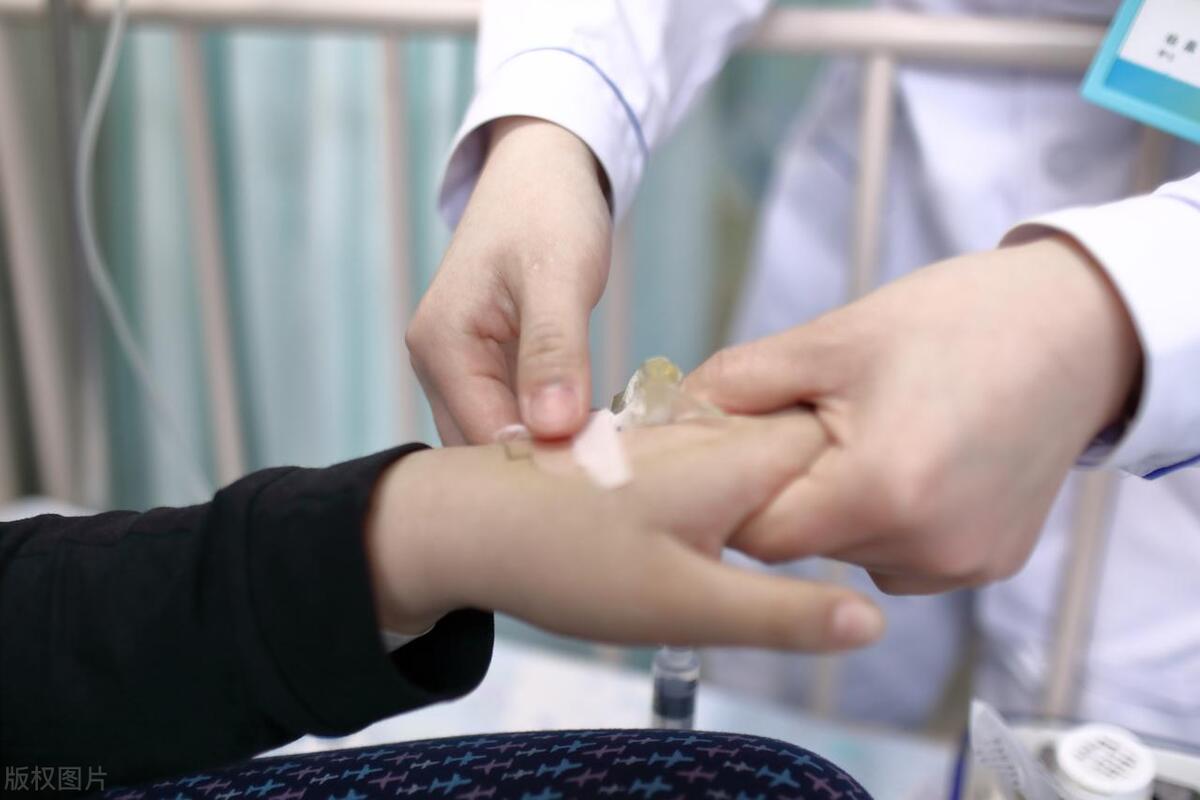 护理职业暴露的危险因素,护理人员的职业危害及防护论文