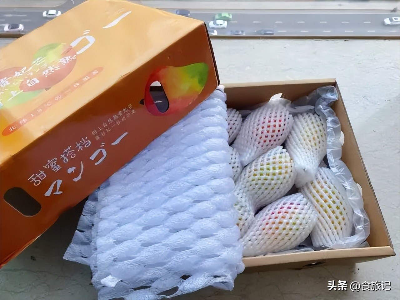 海南贵妃芒树上自然熟,海南三亚树上熟得贵妃芒