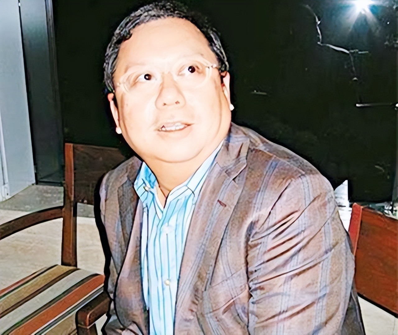 一举败光400亿!香港的百亿败家子，为何仍是商业帝国的接班人?