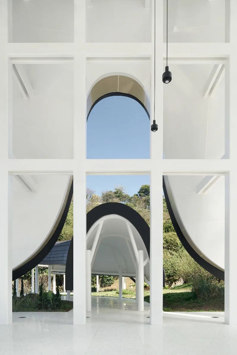 ⼴州囍堂：以岭南传统镬耳屋为灵感，打造独特的流线造型