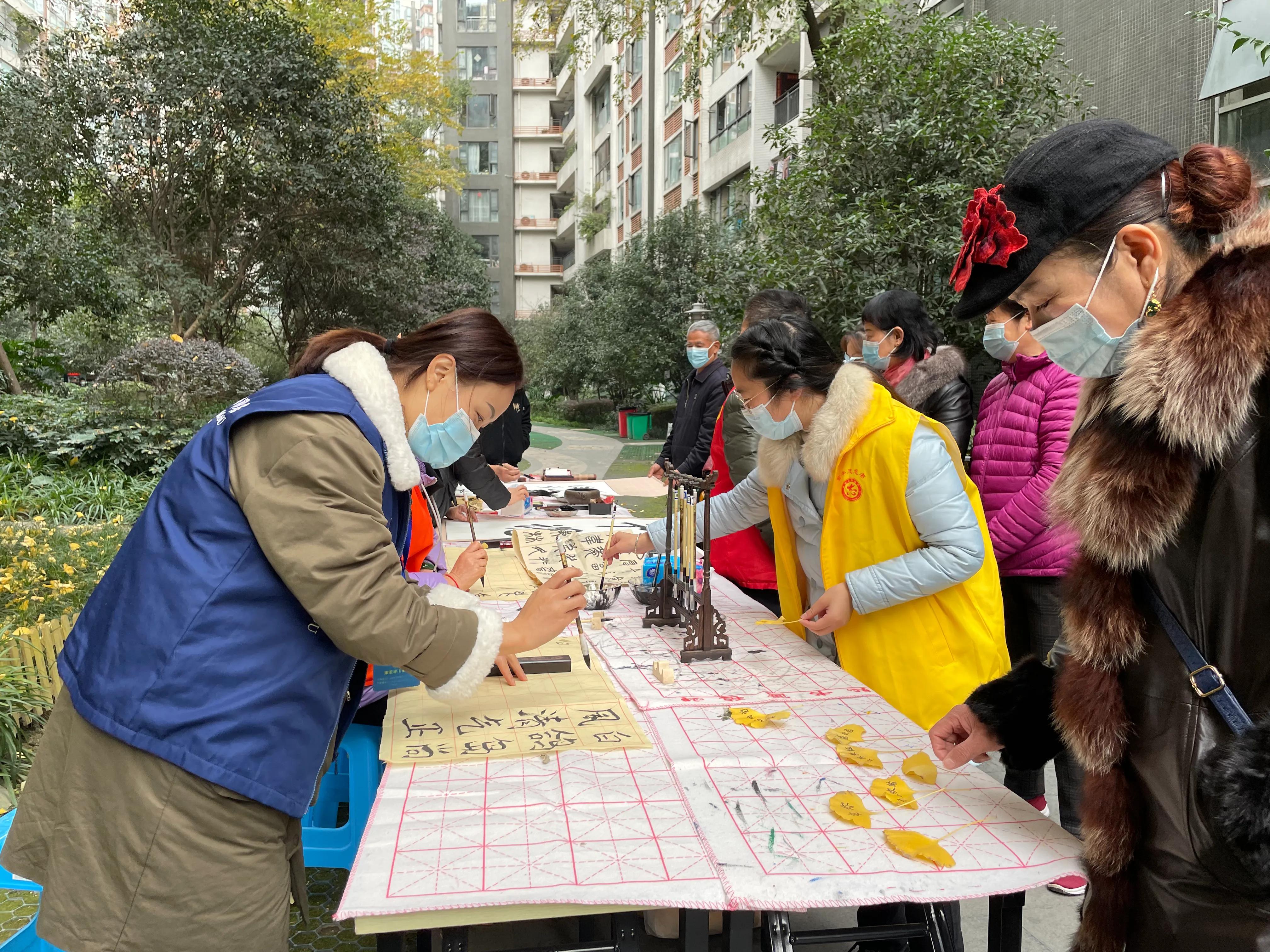 蜀西社区“白鸽茶舍”—聚才艺、兴共享书法绘画活动