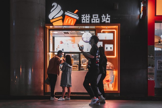 天津滨江道：一个迷人的城市风景线