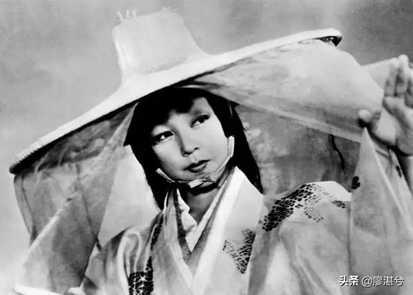 罗生门讲述的是一个什么样的故事,罗生门展示了人性的丑陋对还是错