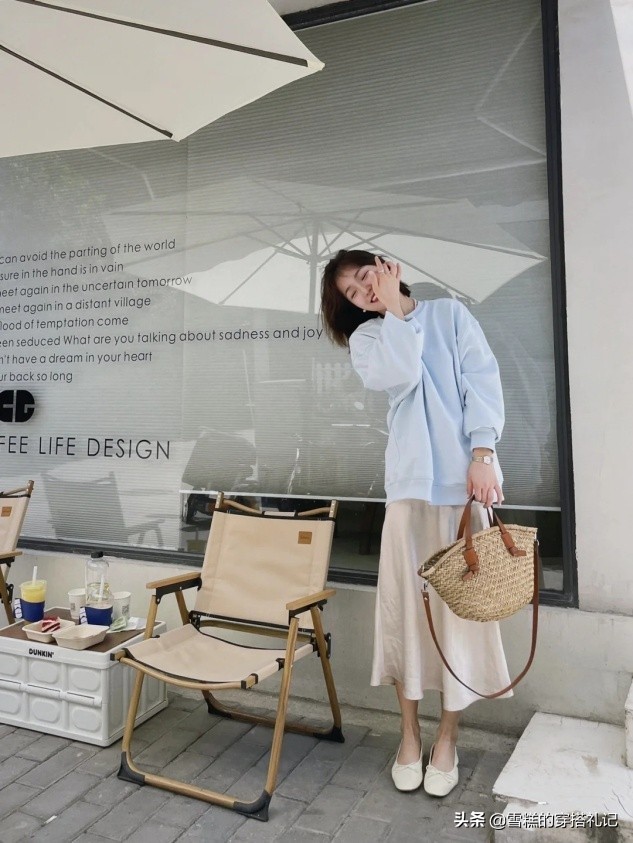 小白鞋马丁靴,小白鞋马丁靴圆头