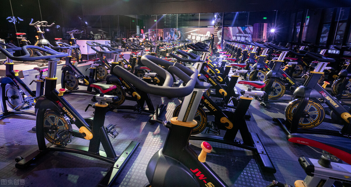 简单实用的健身房系统,好的健身房都有哪些设备