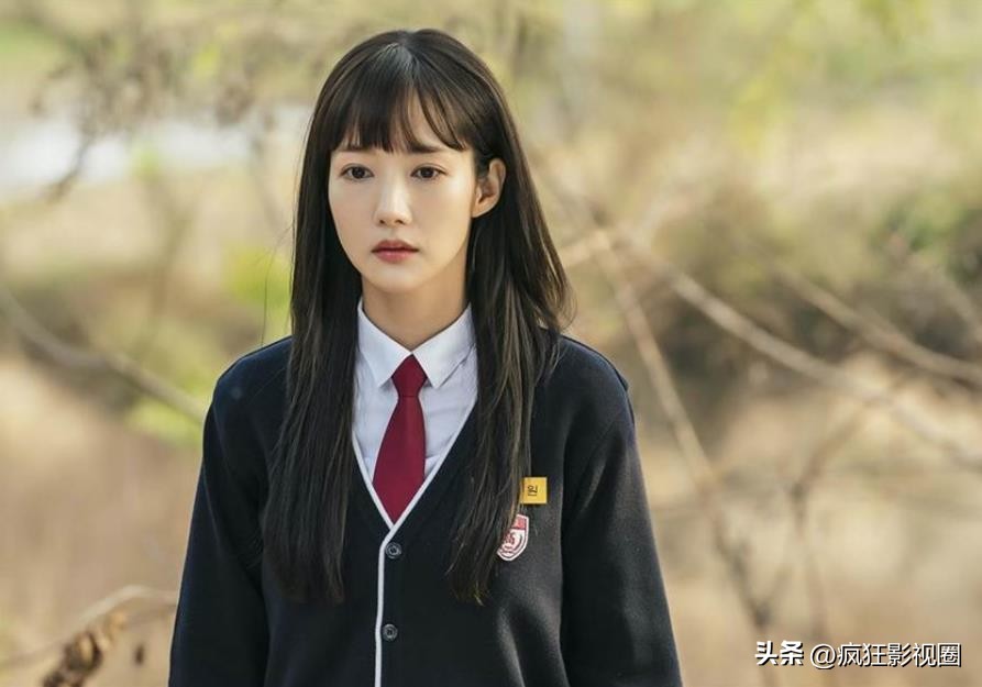 韩国女星朴敏英整容,朴敏英被称为韩国整容界女星范本