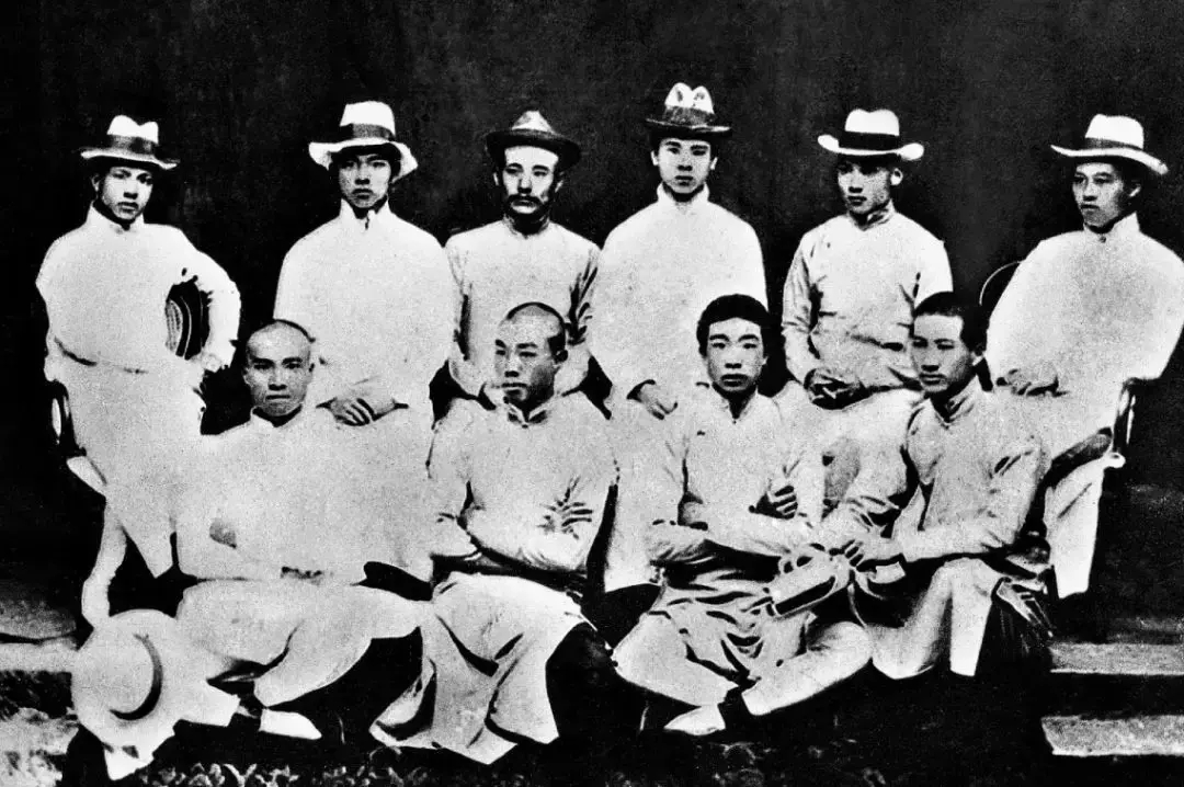 “朱彭贺陈”4位元帅，都是公认的老总：但毛主席认可的，只有3位