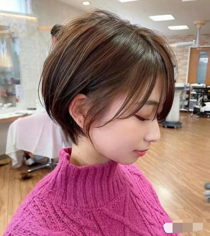 小圆脸适合剪短发吗,肉肉的小圆脸女生剪短发