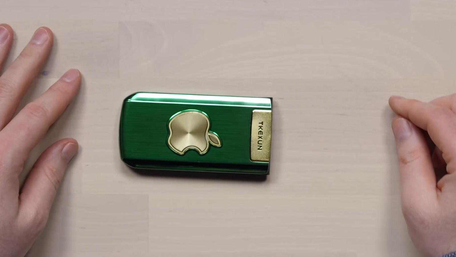 美国大叔买老年机,美国大叔购买中国挖掘机