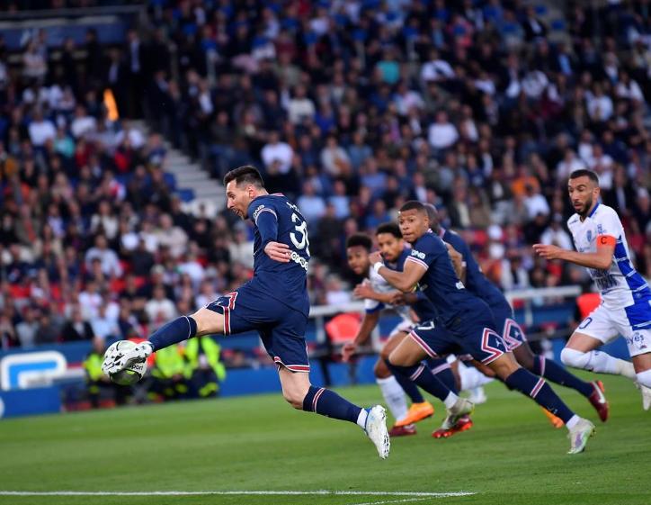 梅西登顶福布斯,梅西在福布斯有排名吗