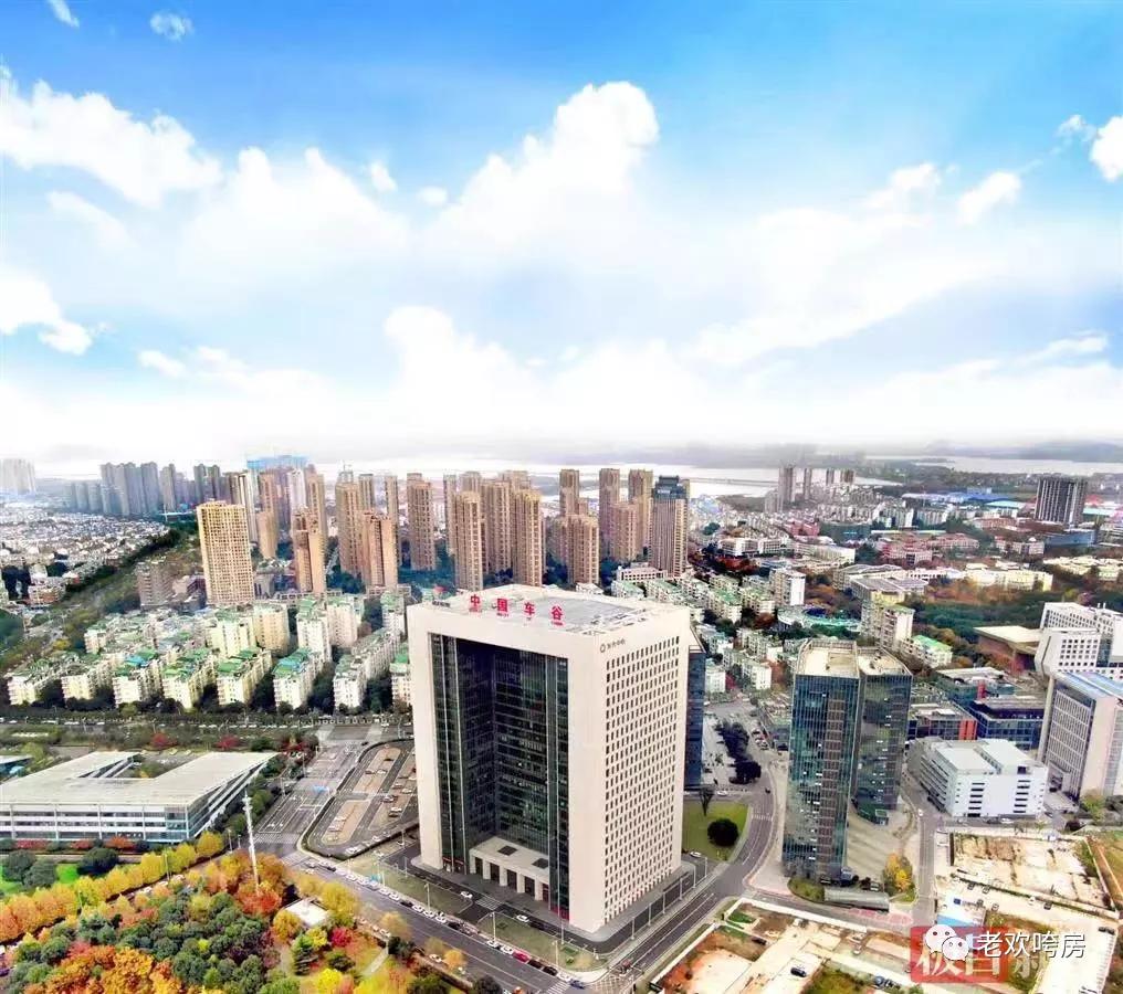 首付8万买地铁上盖大三房,首付8万起住准现房墅质小高