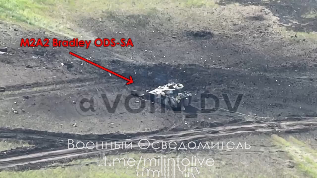 俄乌战场豹2被俄军击毁视频,俄乌战争的豹二是被什么武器打的