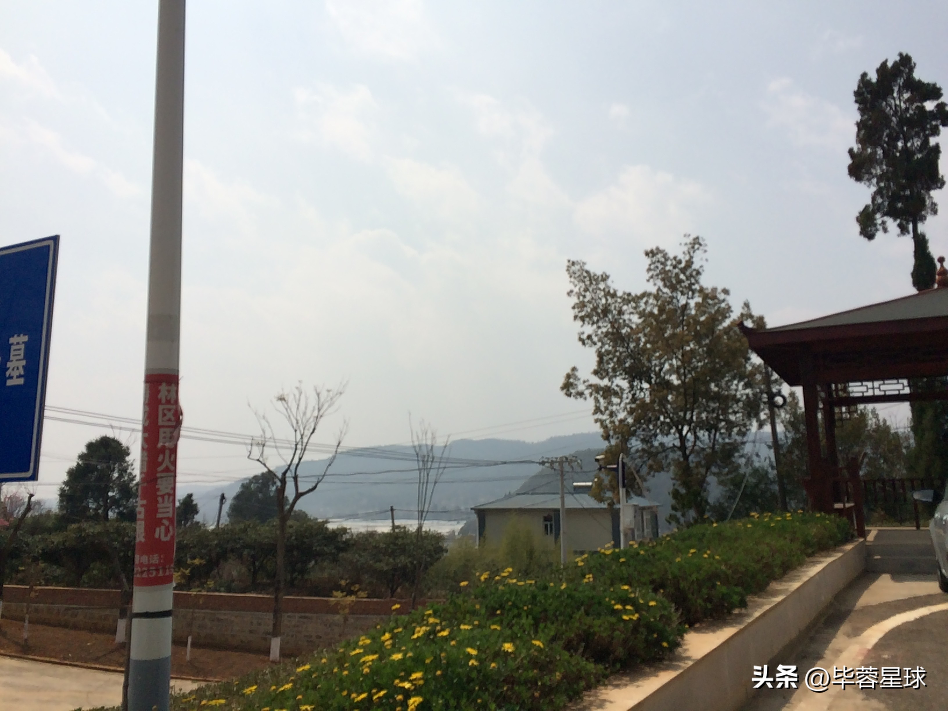 观音山公墓，为外婆下葬的一天，是提醒，是童年青春时代的告别