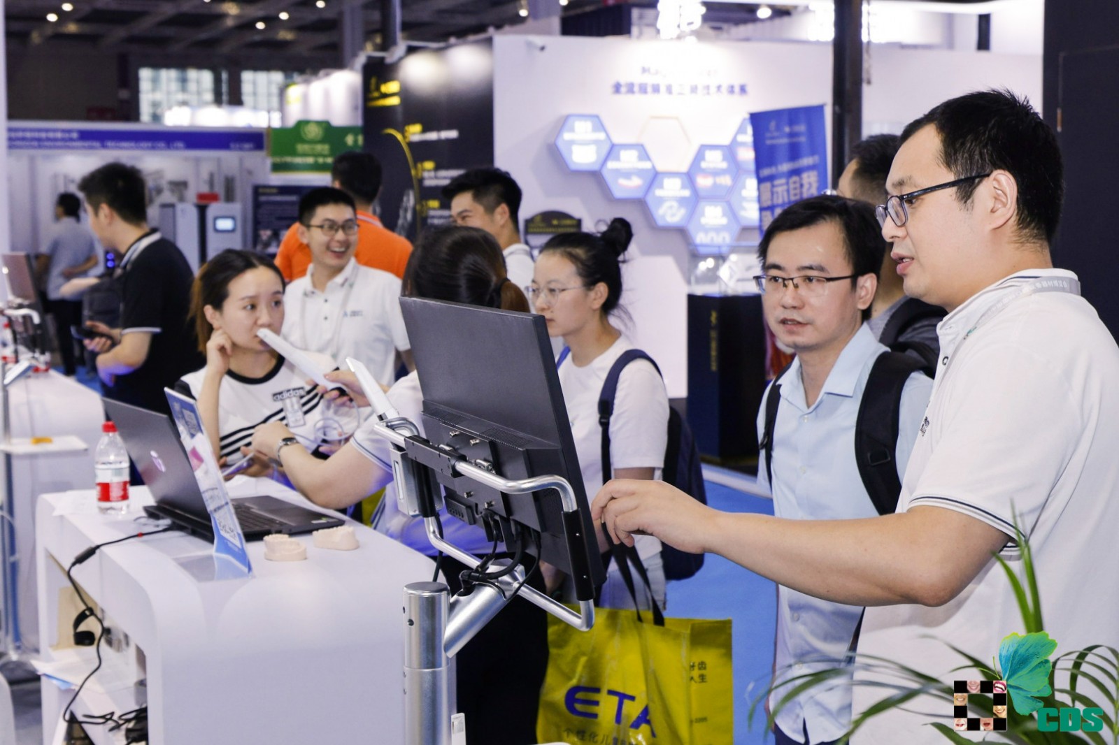 上海cds口腔展会,上海2023年口腔展会直播