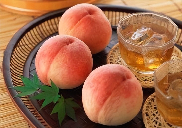 水果中桃子代表什么,为什么桃子被称为天下第一果