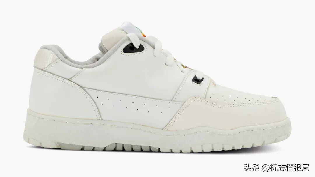 apple品牌鞋3000多,apple苹果鞋多少钱