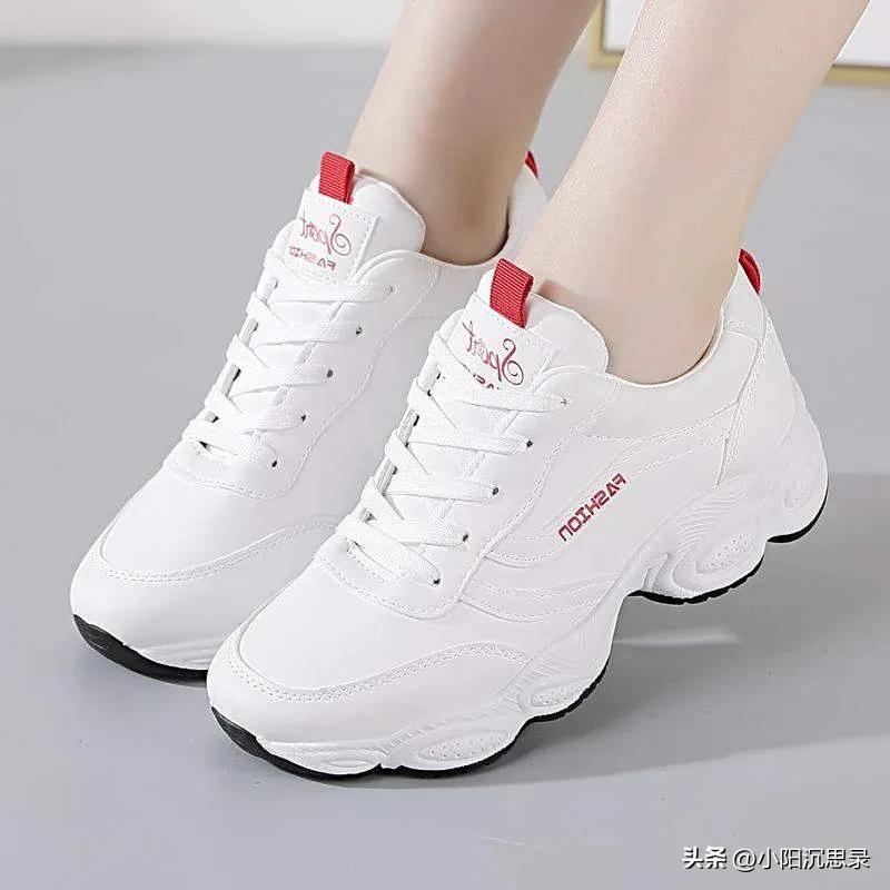 女款小白鞋品牌达芙妮,卓诗尼和达芙妮哪个鞋子好