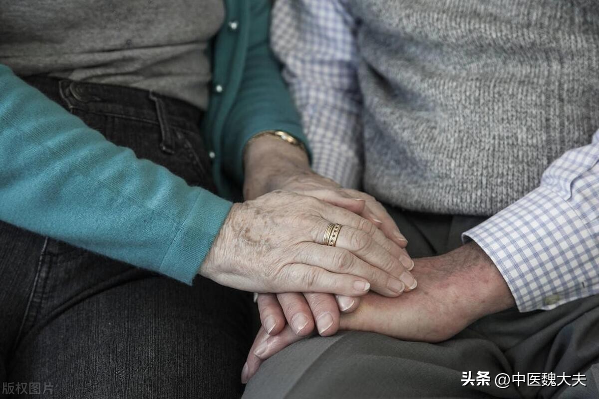 经常丢三落四，没记性？“3吃2远离”，改善健忘，脑力强记事牢