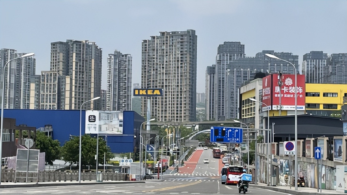 杨家坪中迪广场什么时候停工,烂尾楼复工隐患