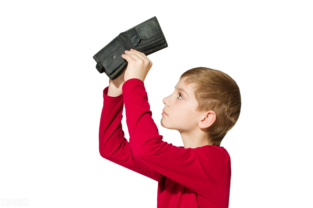 孩子偷钱怎么办？家长别打骂，用以下方式处理让孩子受益一生