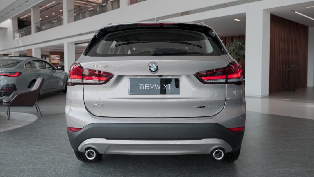 宝马x1三缸动力到底怎么样,宝马x1爱信8at多少时间换变速箱油