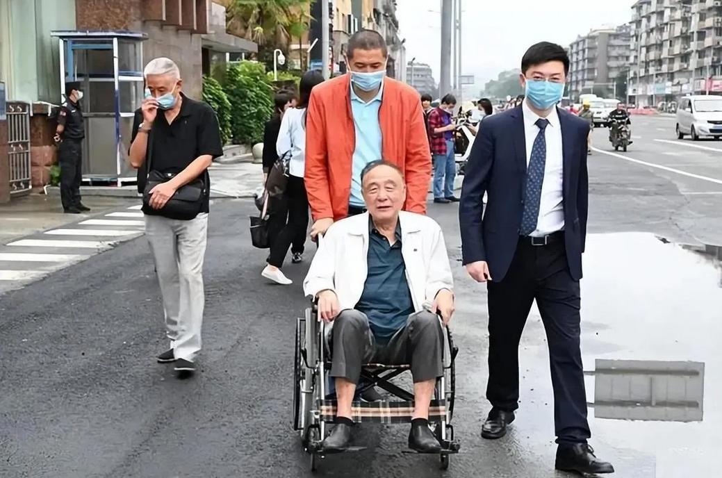 成都富豪邱先甫离婚案进度,四川成都亿万富翁邱先甫的妻子