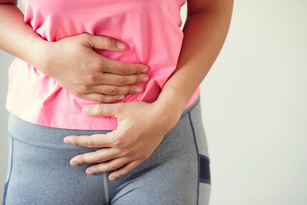 新冠之后月经提前了怎么回事,新冠后女士月经不来怎么回事