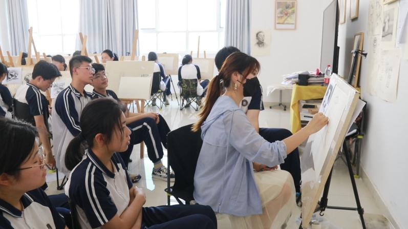 欢迎报考汉语言文学专业,南阳外国语学校报名