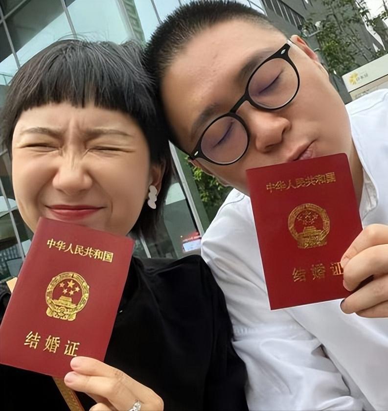 郝劭文在哪领证结婚的,郝劭文晒出结婚照