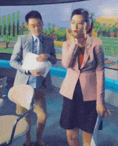 神回复：把大众车标扣下来清灰，里面藏了一个圆球，这是个啥？