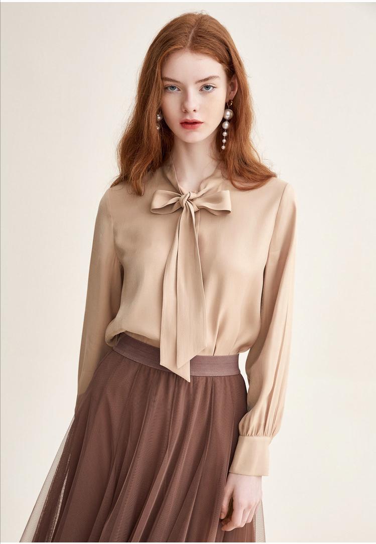 35岁女性适合穿什么牌子的衣服,30至40岁的女性穿什么牌子的衣服