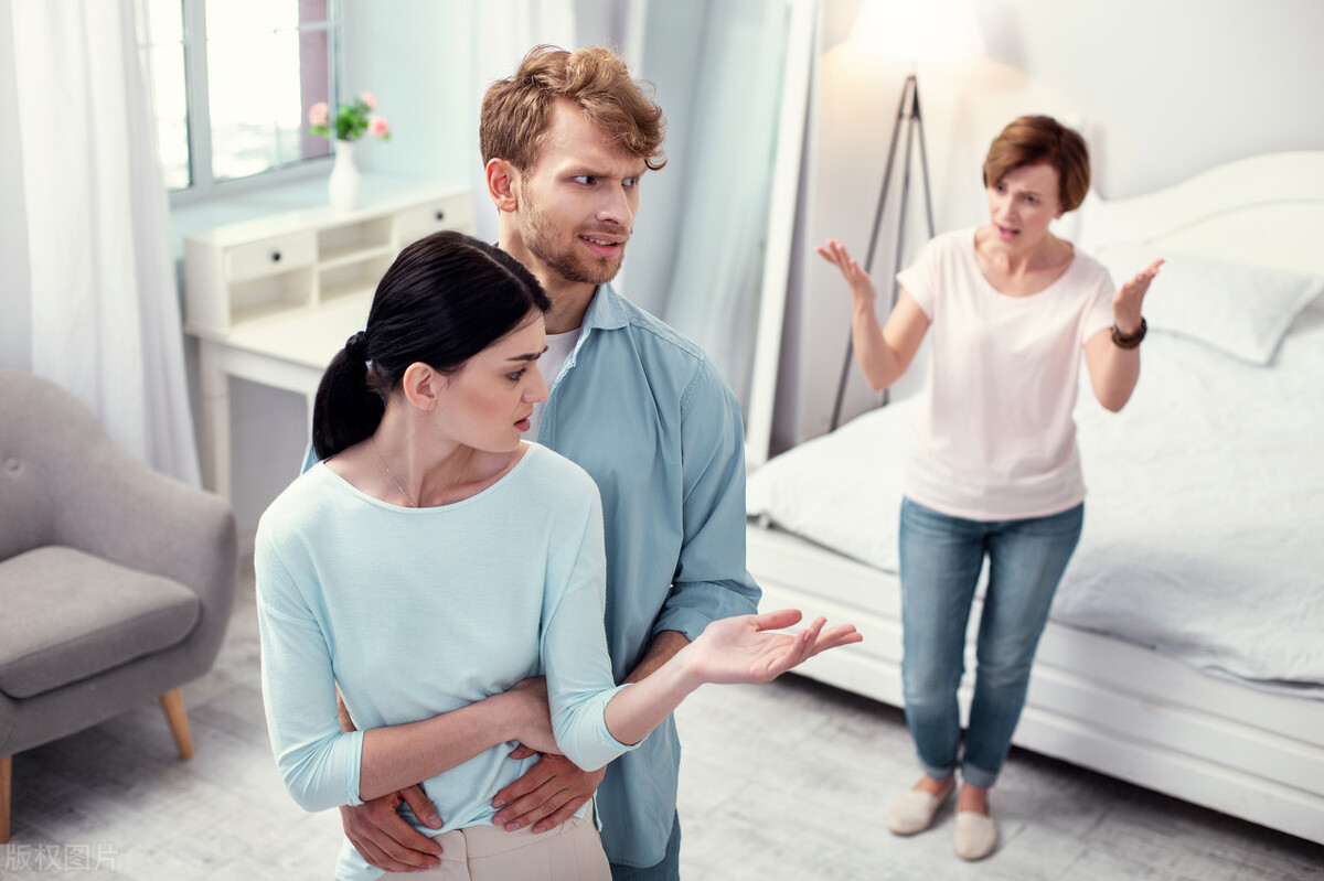 给所有父母一个建议,子女成家了父母该不该放手