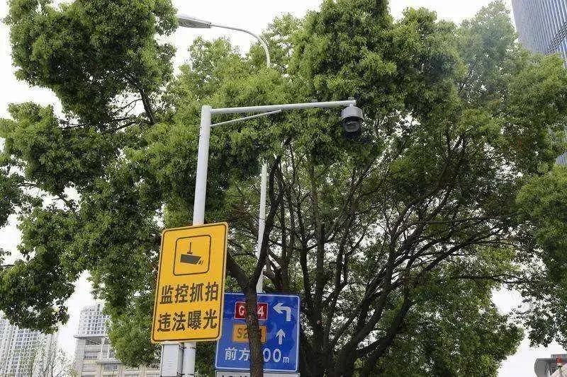 电动车上路不带头盔怎样处理违章,骑电动车不戴头盔有什么样的处罚