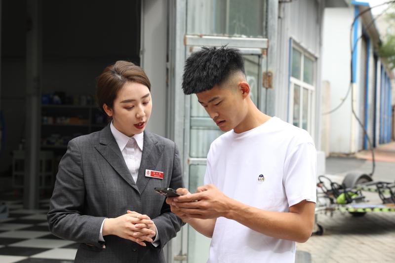 长春农商银行成功发放批量授信*款贷**