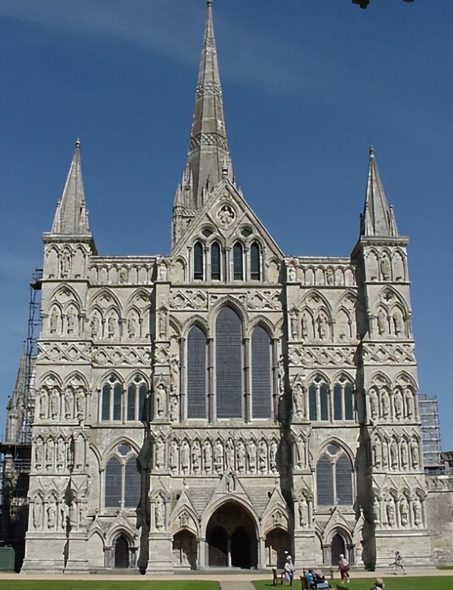 圣卡罗教堂以四座喷泉而闻名，承载着文艺复兴时期的宗教背景