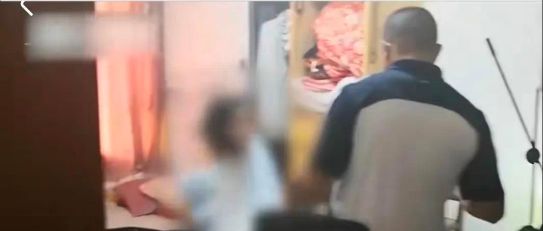 麻豆传媒覆灭记，三个月拍摄50部不雅影片，被抓时连衣服都没穿！