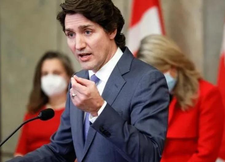 不自量力!加拿大对华摊牌,叫嚣派出军舰穿越台湾海峡,中方回应