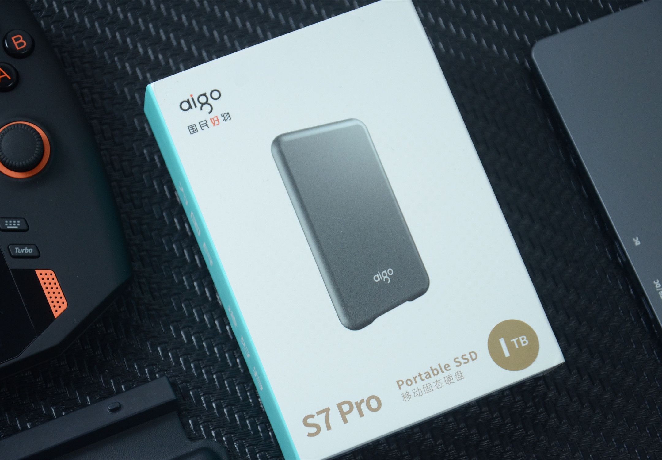 aigo移动固态硬盘测评,aigo固态硬盘s7pro