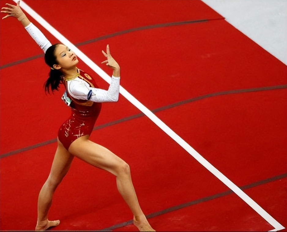 体操女皇程菲：身材严重发福涨至200斤，35岁任副教授仍单身