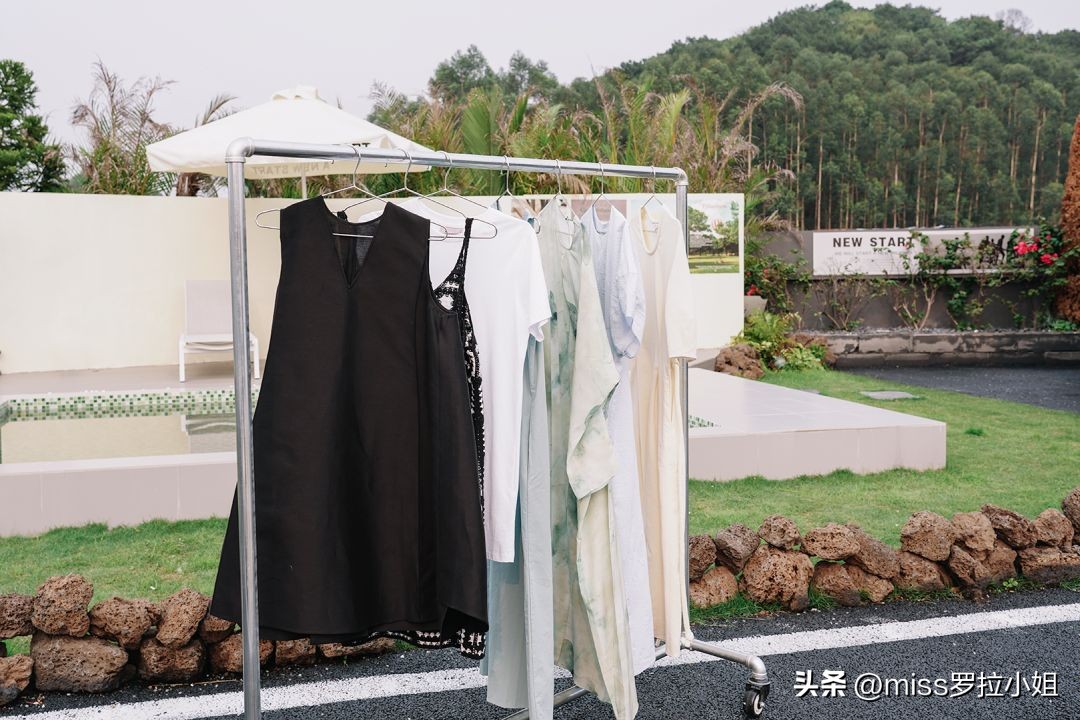 适合旅游连衣裙高级感秋季,出游连衣裙高级感穿搭轻奢