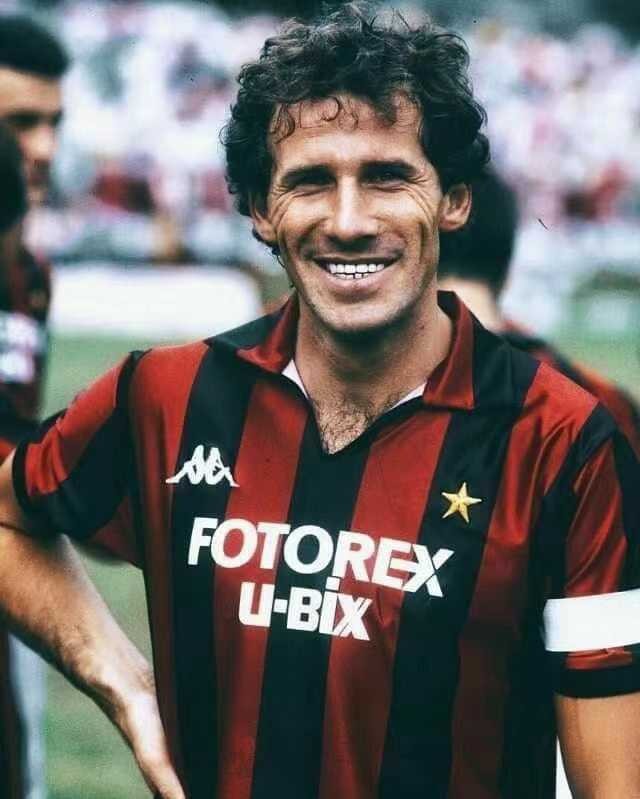 萨基经典442阵容,萨基时期的ac米兰队阵型