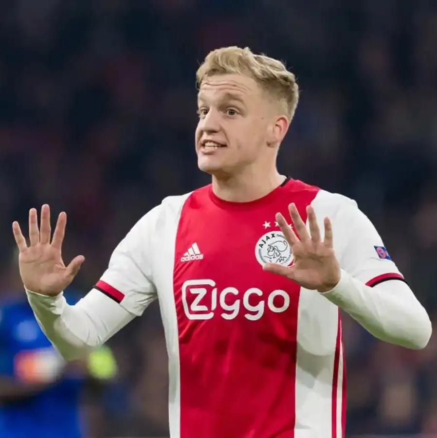 足坛满门忠烈阵容,足坛姓氏排名前十