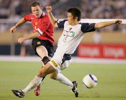 手办、Kamo、akb、J联赛，仰卧撑老铁中甲国脚专访