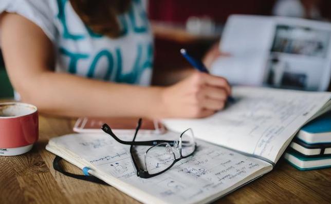学校老师要求学生买平板有用吗,老师给学生买的平板