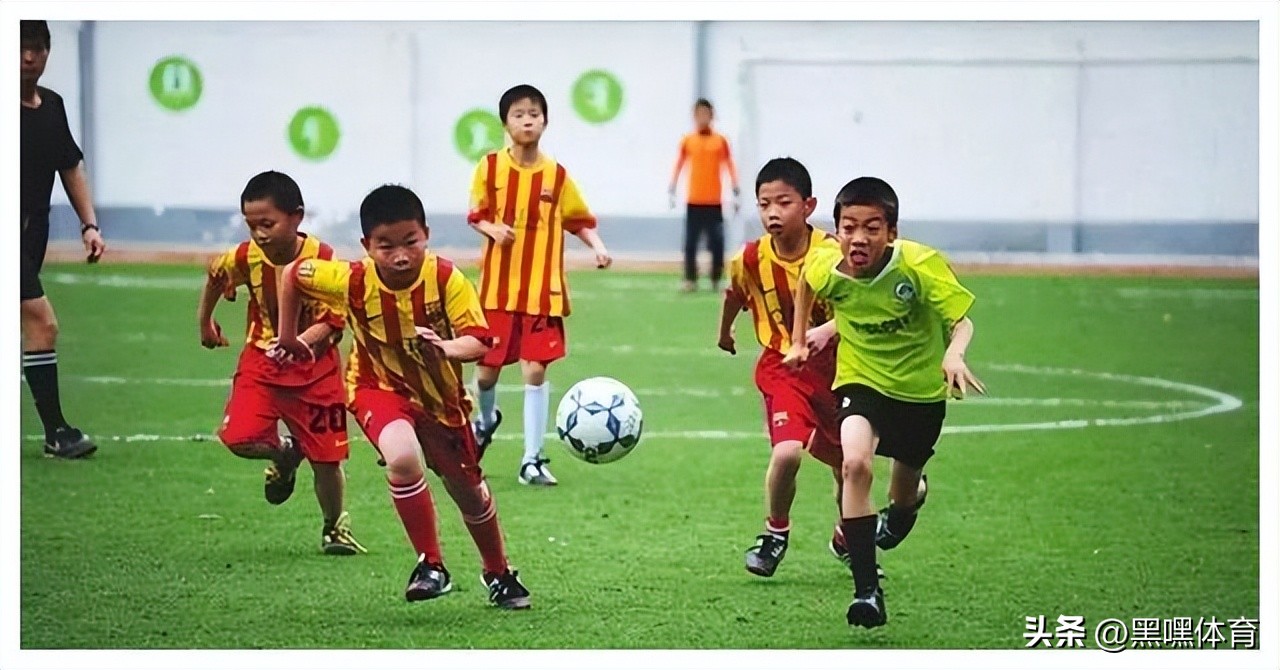 足球训练对青少年体能的影响论文,足球运动对青少年发展的好处