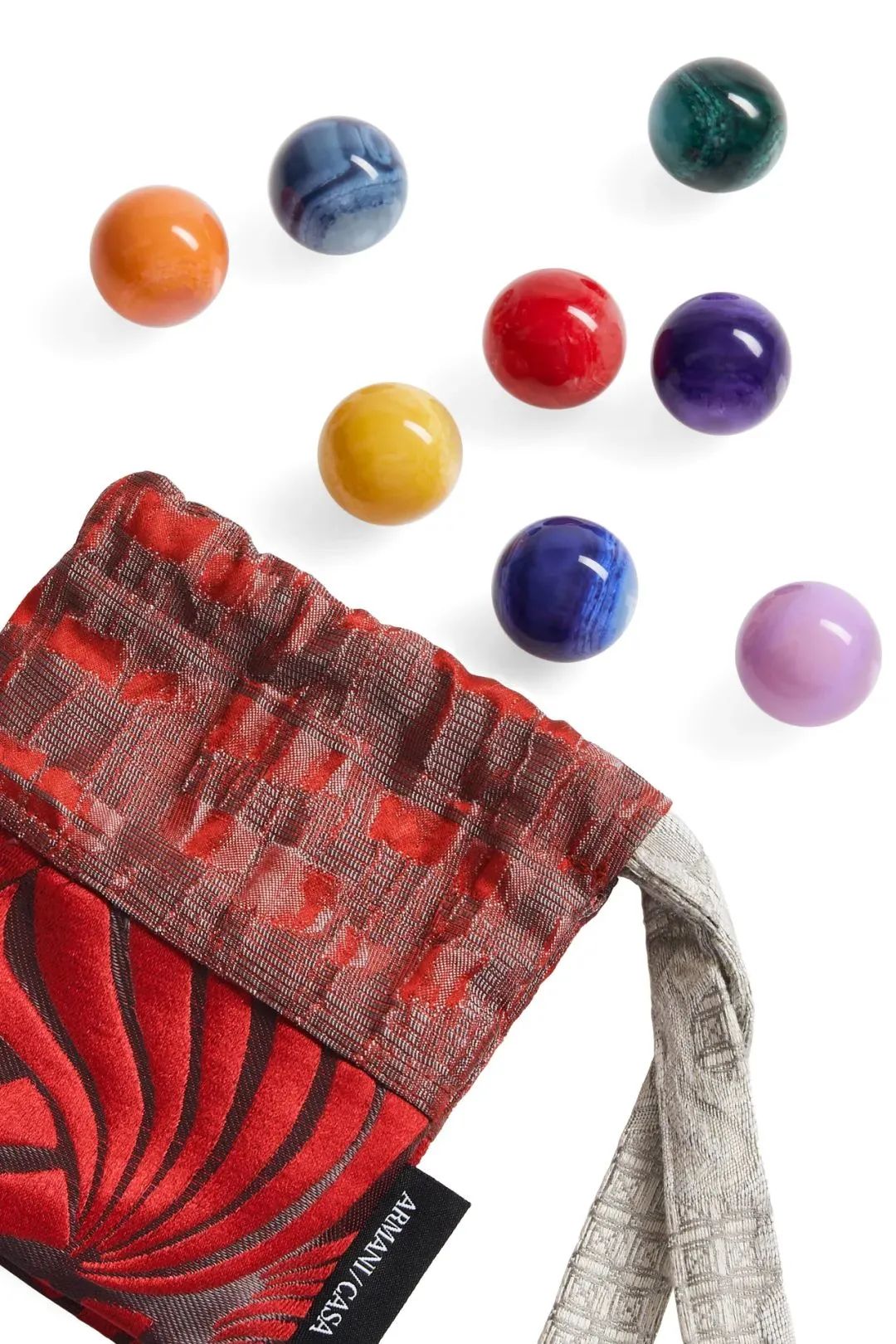 做高端家具品牌应该怎么做才好呢,做高端家具品牌最基本的条件