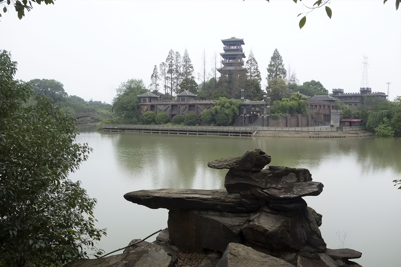 苏轼评价诸葛亮的诗句,苏轼对诸葛亮诗歌的评说