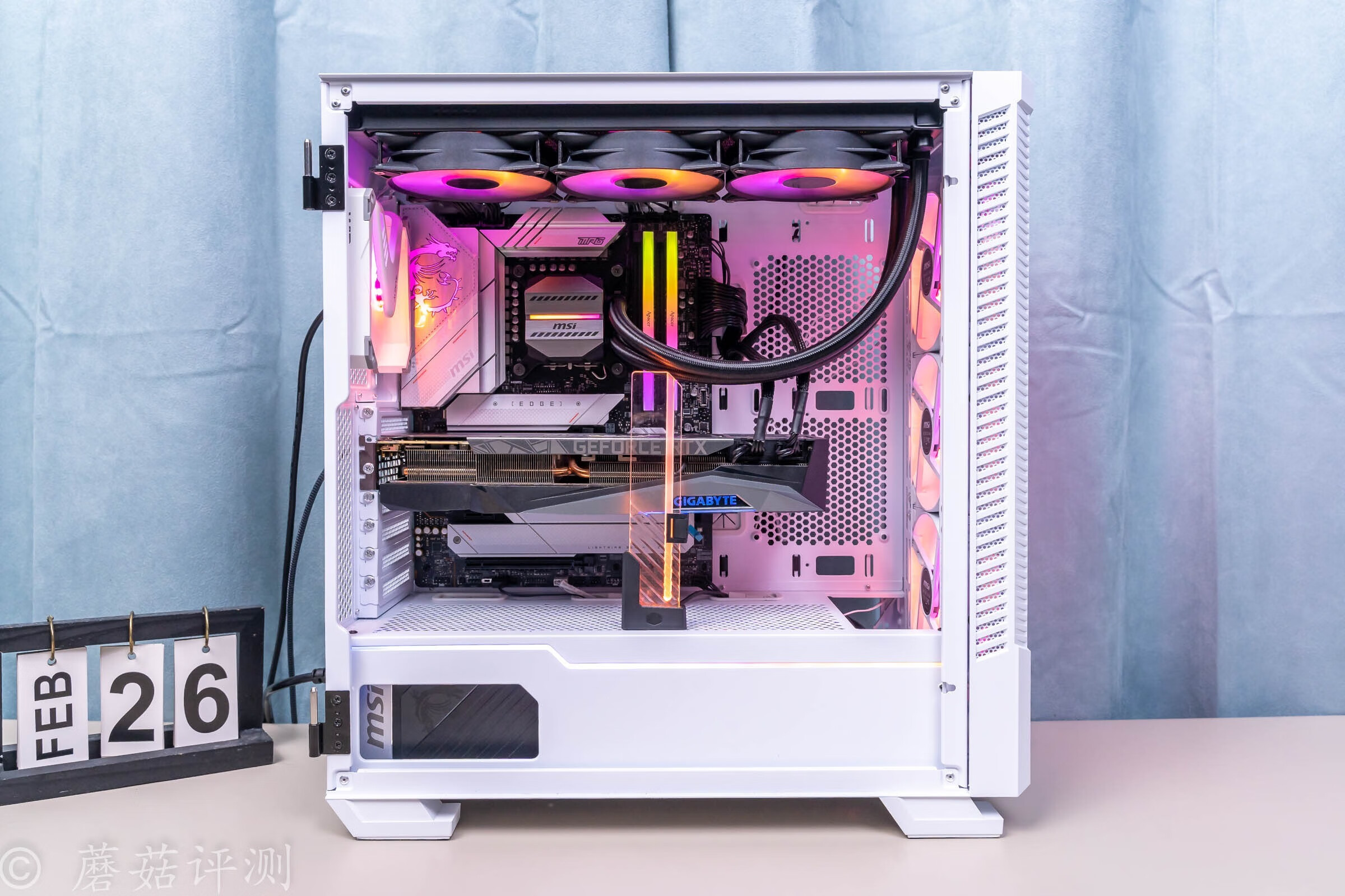 技嘉3090ti水雕显卡,技嘉rtx4090魔鹰oc怎么样